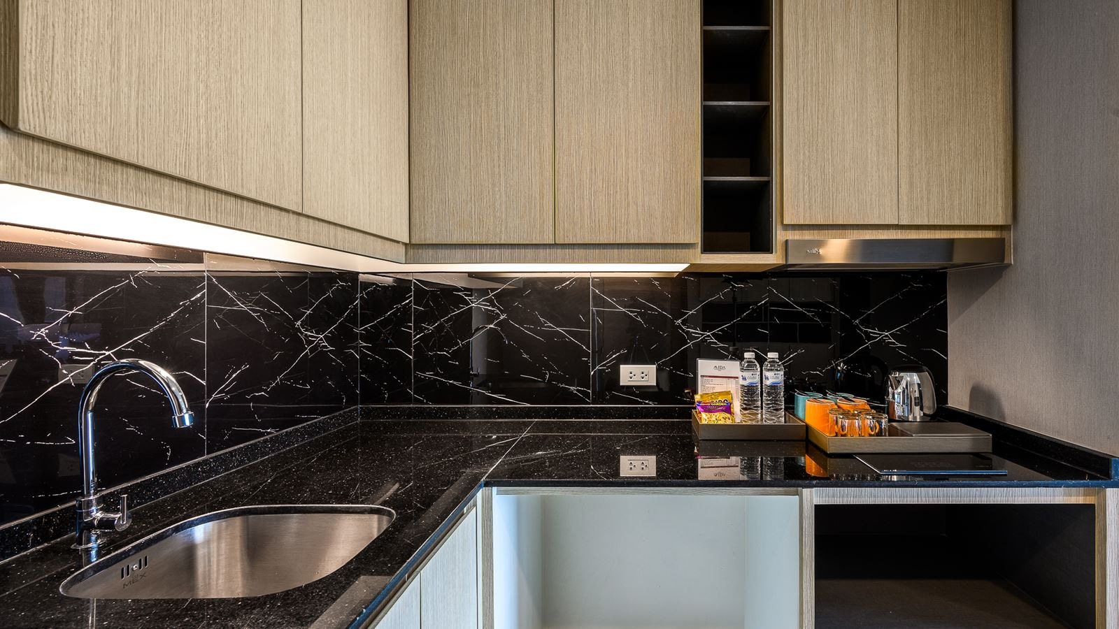 rooms-grande-2-bedroom-suite-ocean-view-with-plunge-pool