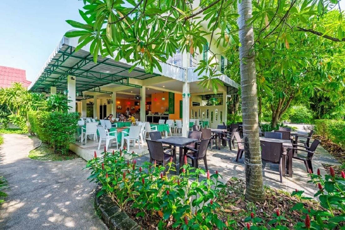 restaurants-restaurant