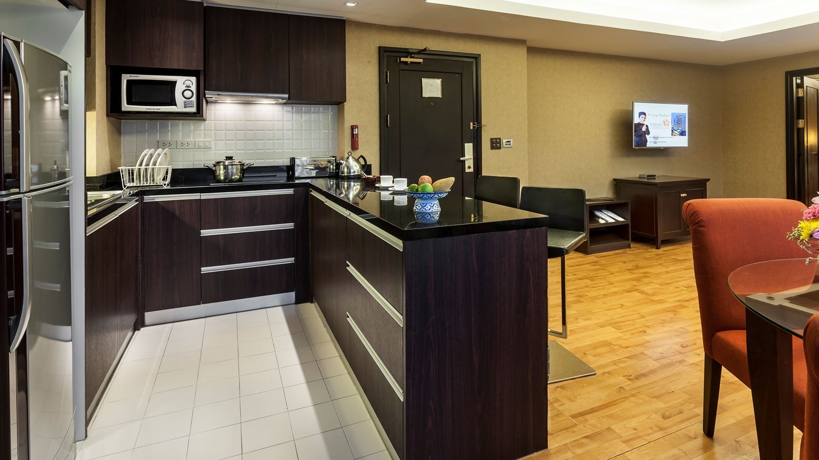 rooms-twobedroom-suite