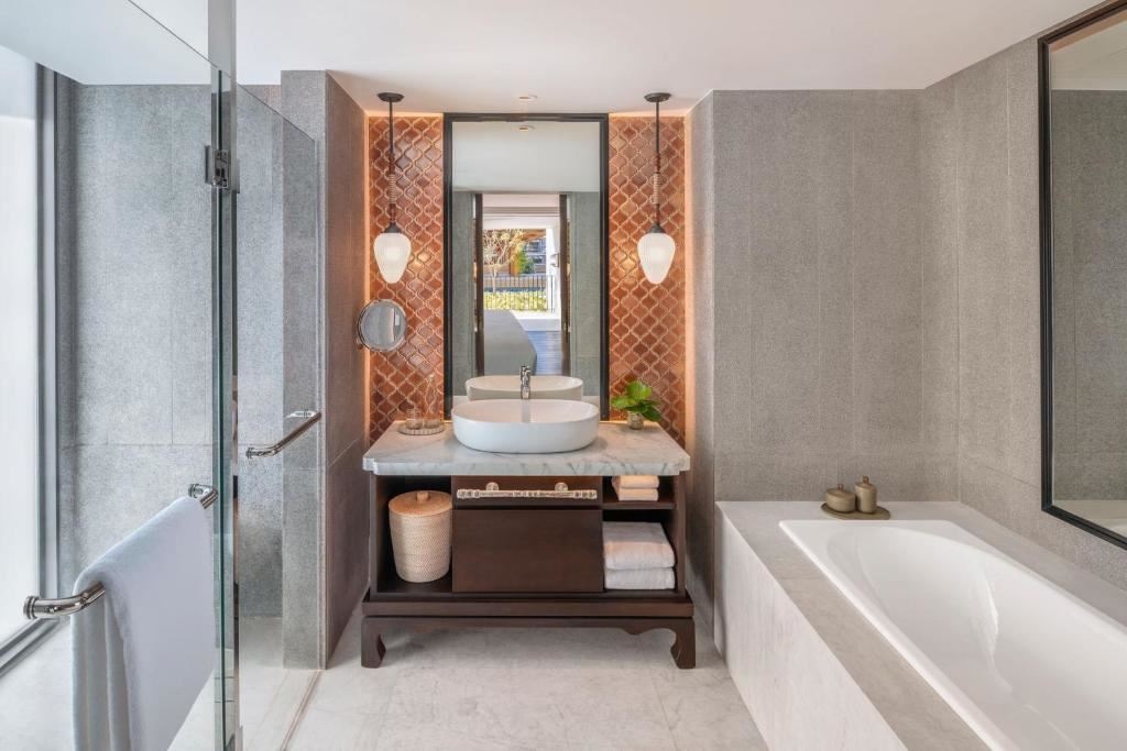 rooms-two-bedroom-family-suite-garden-view