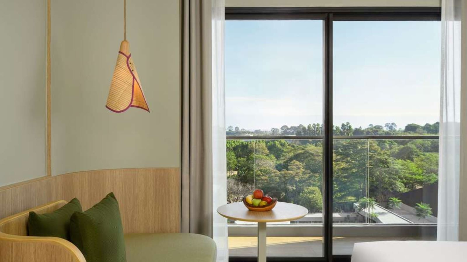 rooms-superior-with-balcony