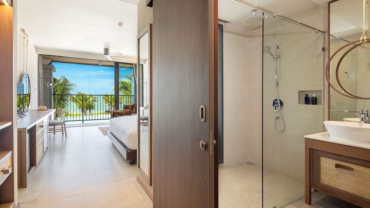 rooms-deluxe-seaview