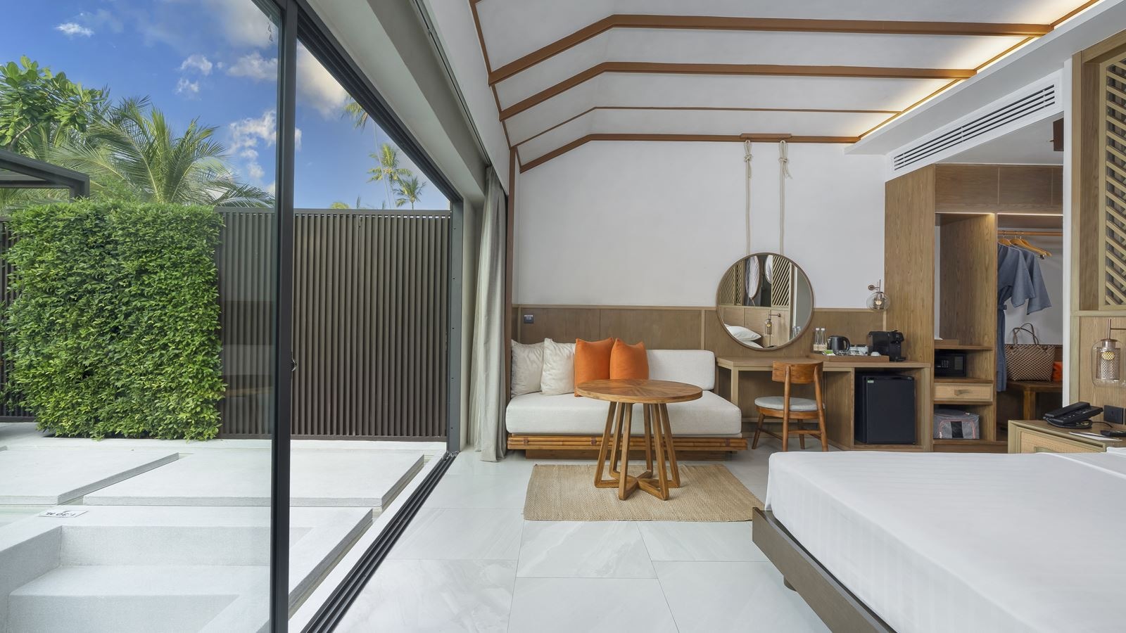 rooms-beachfront-pool-villa