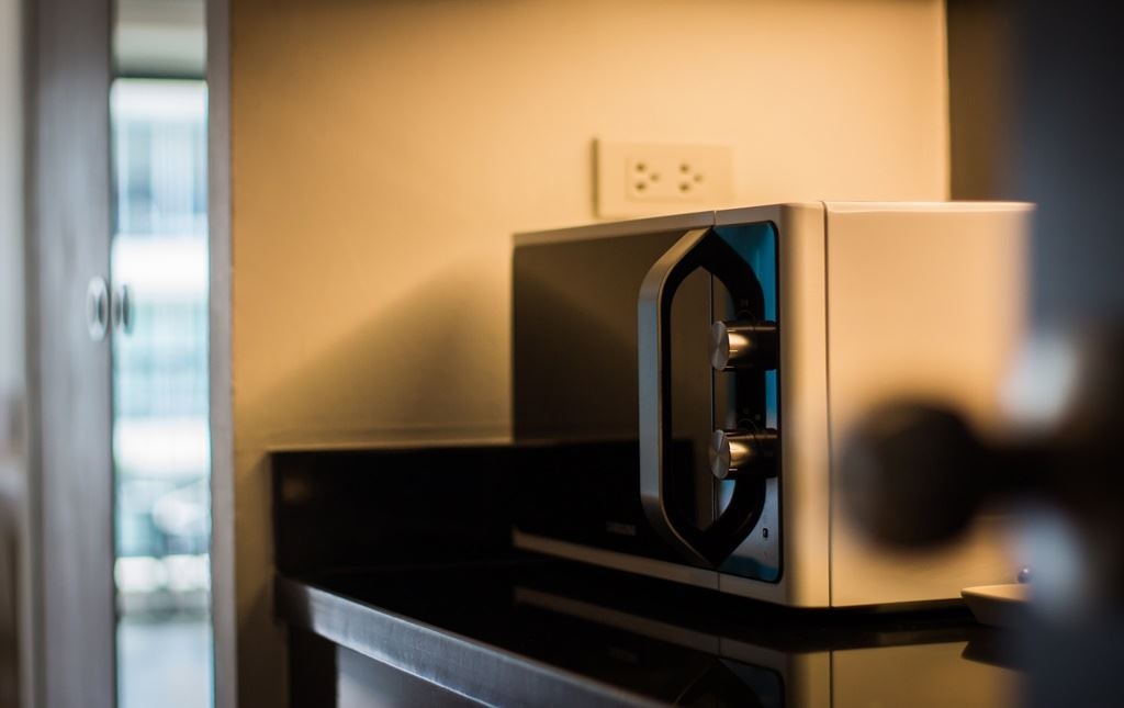 rooms-deluxe-pool-view