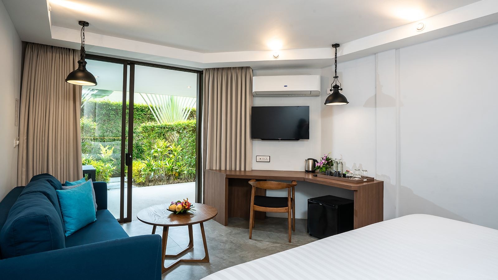 rooms-deluxe-garden-room