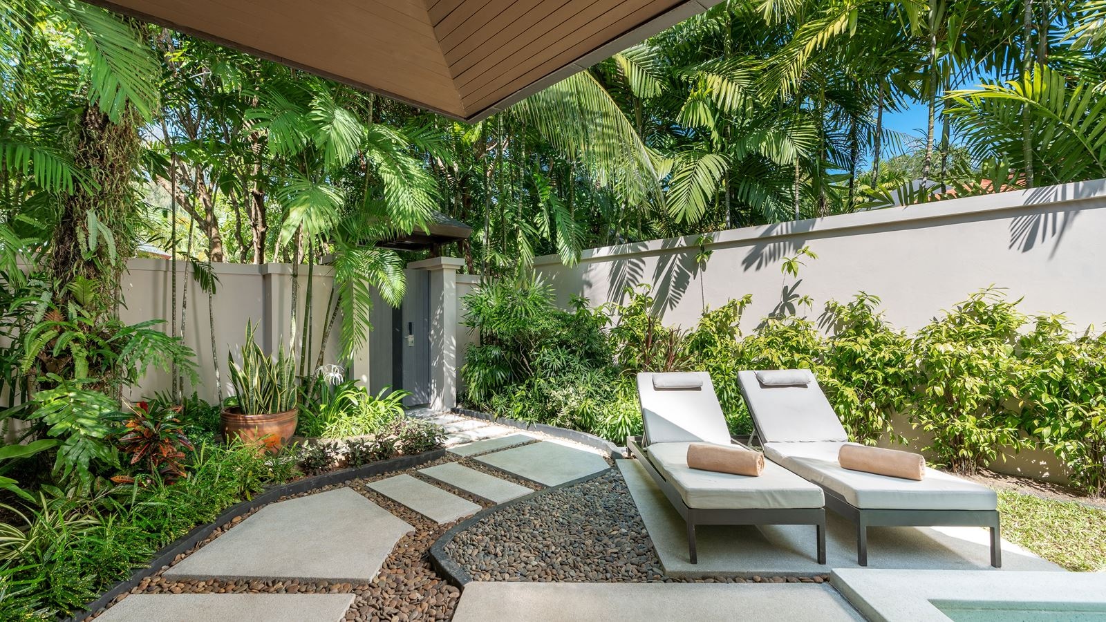 rooms-grand-pool-villa