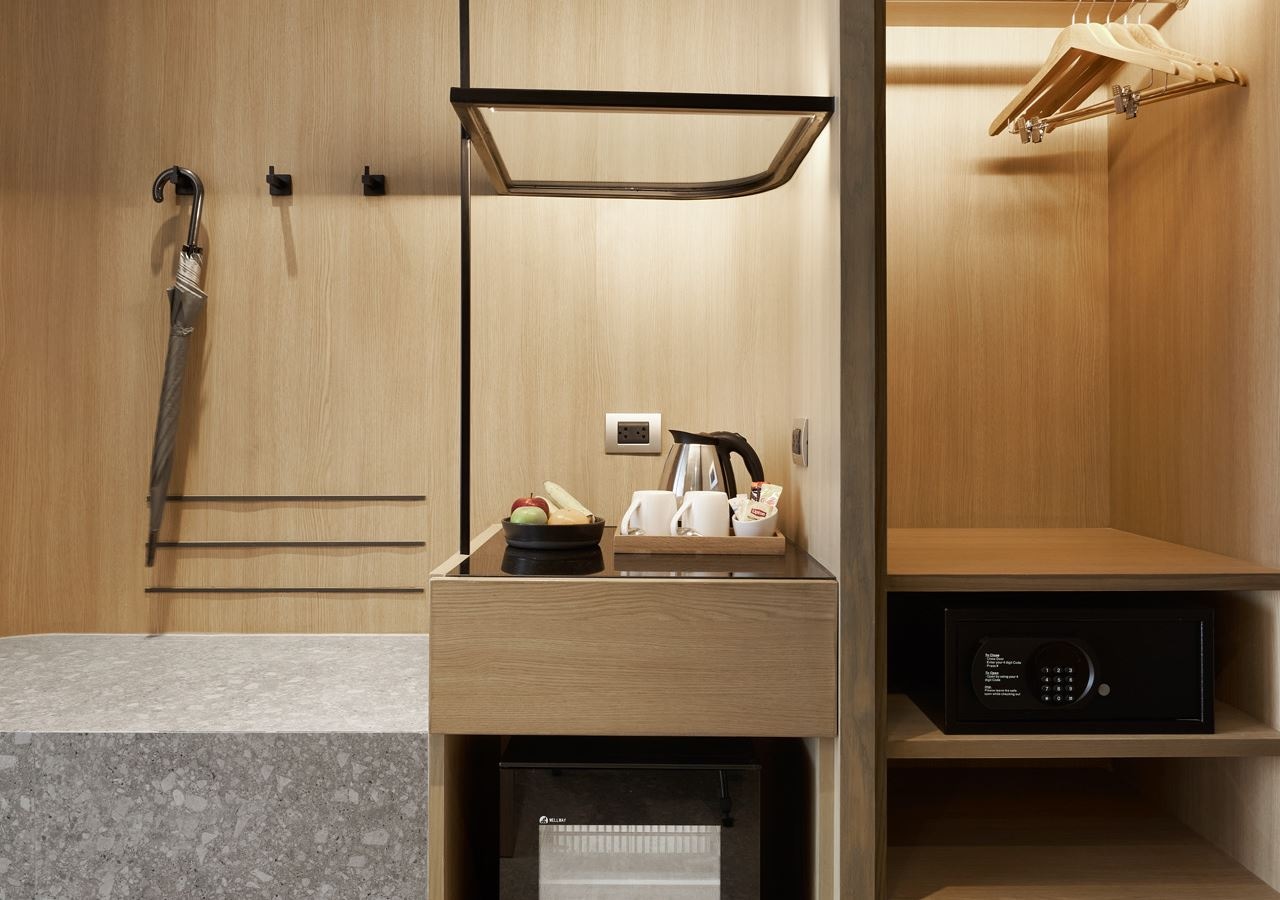 rooms-deluxe-hillside