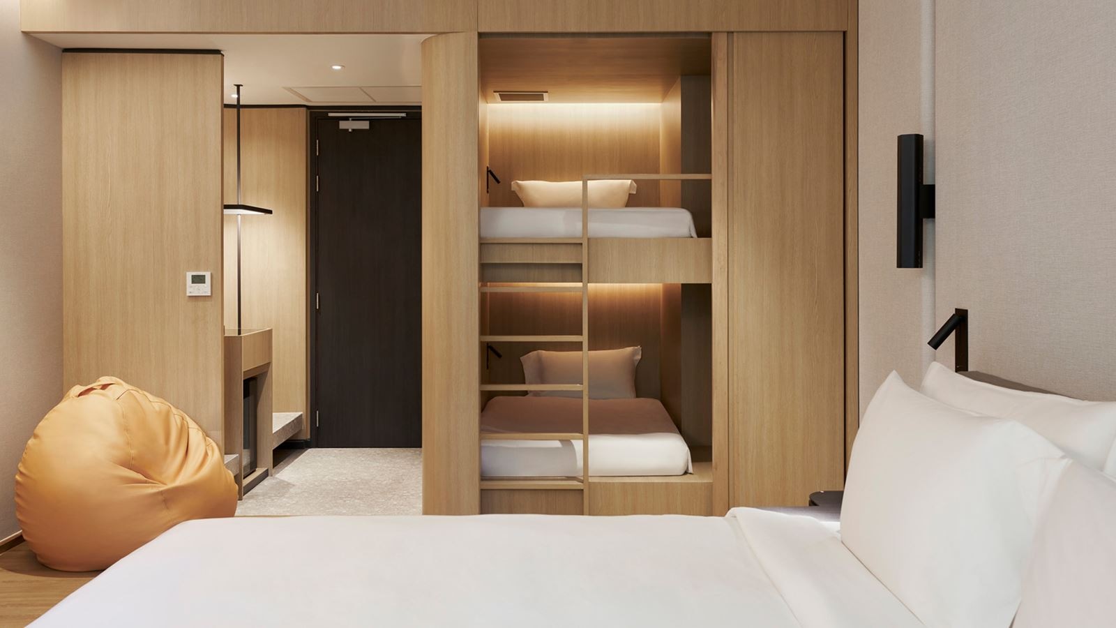 rooms-family-terrace