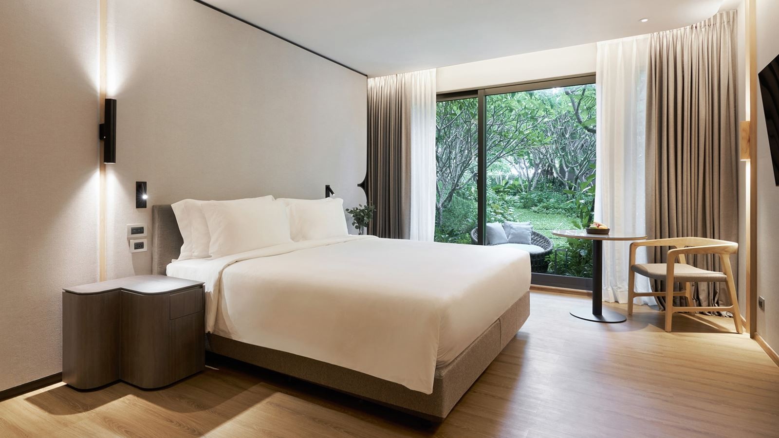 rooms-family-terrace