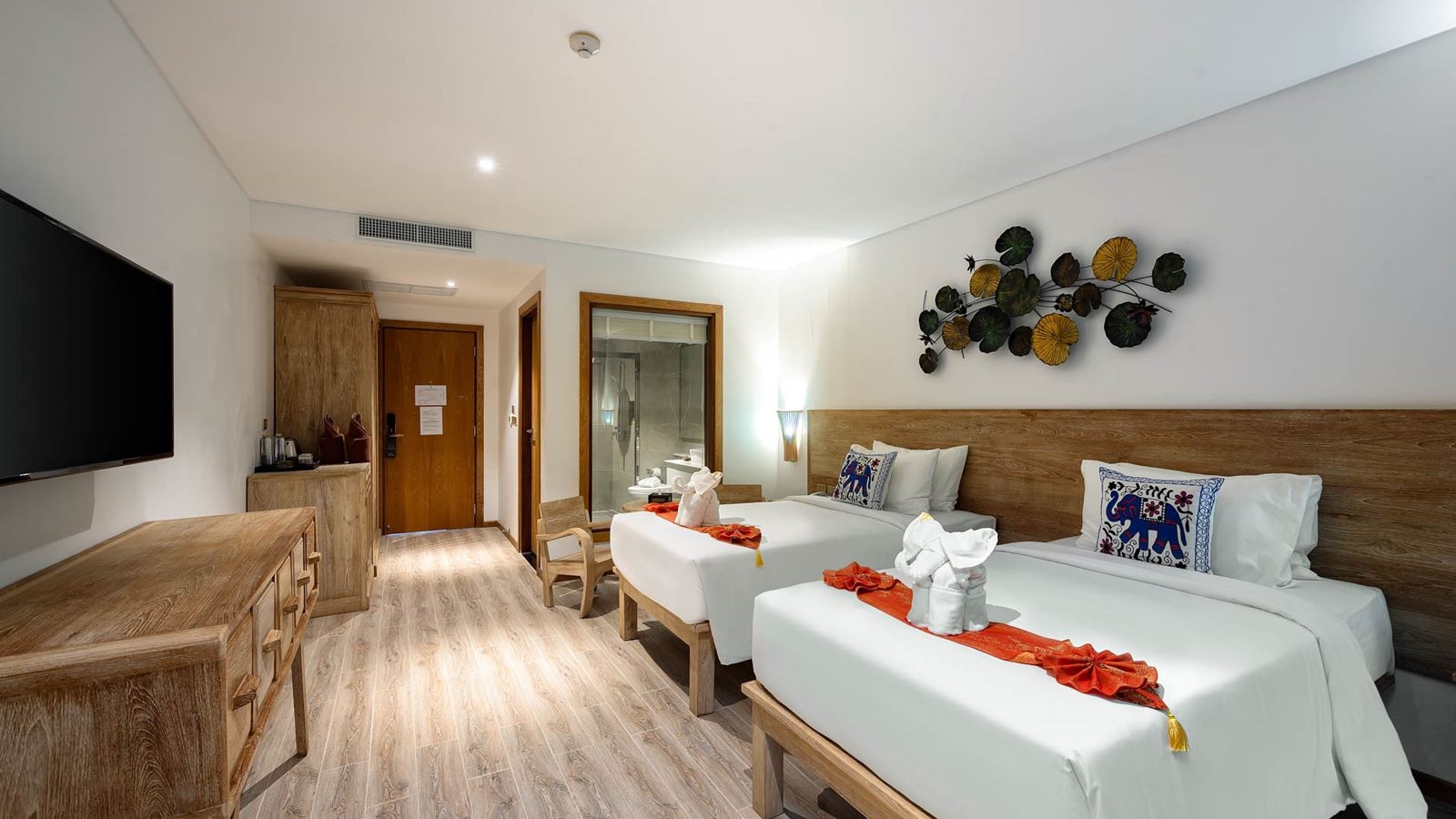 rooms-grand-deluxe-twin-bed