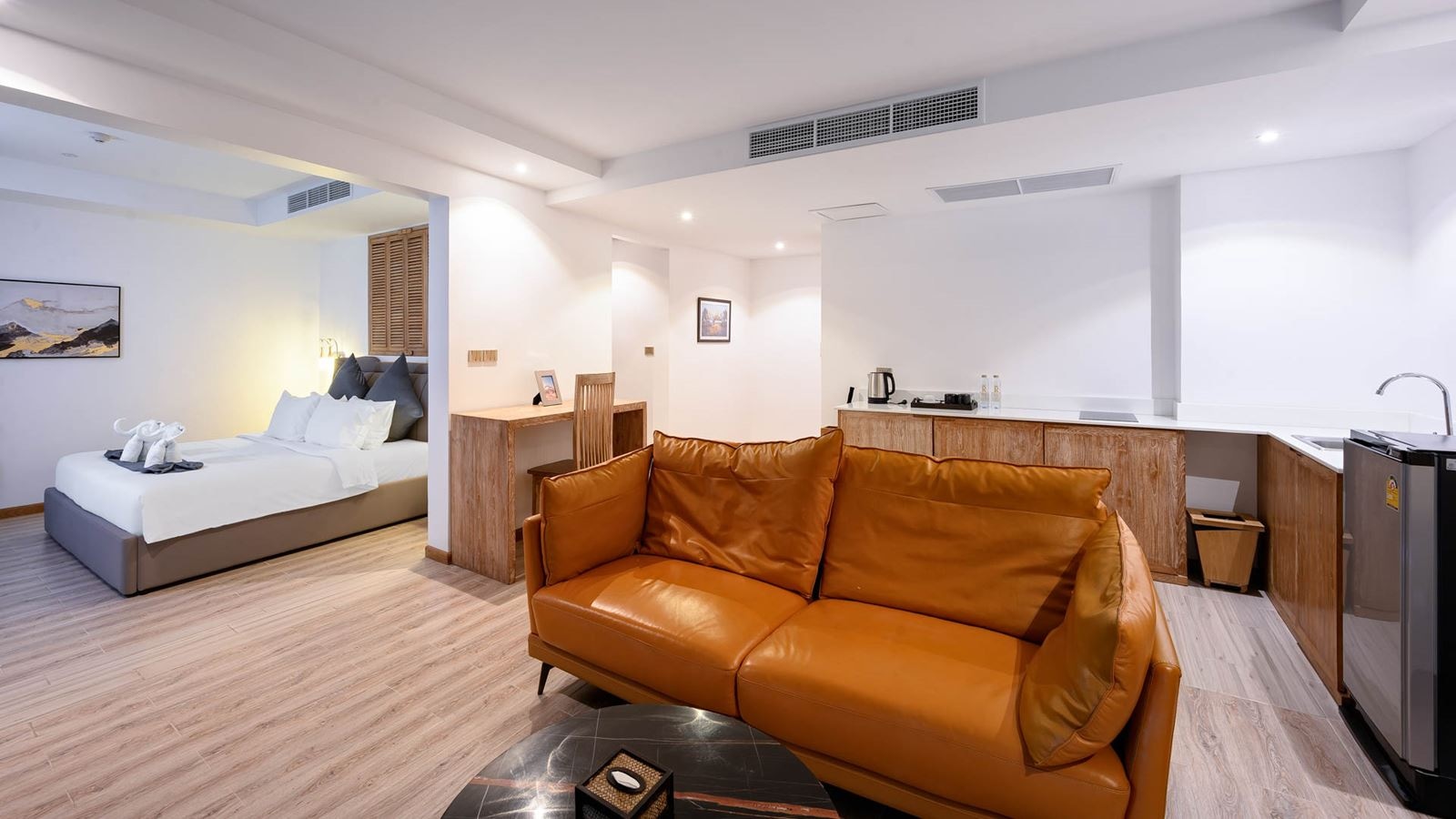 rooms-royal-suite-1-bed-room-+sofa