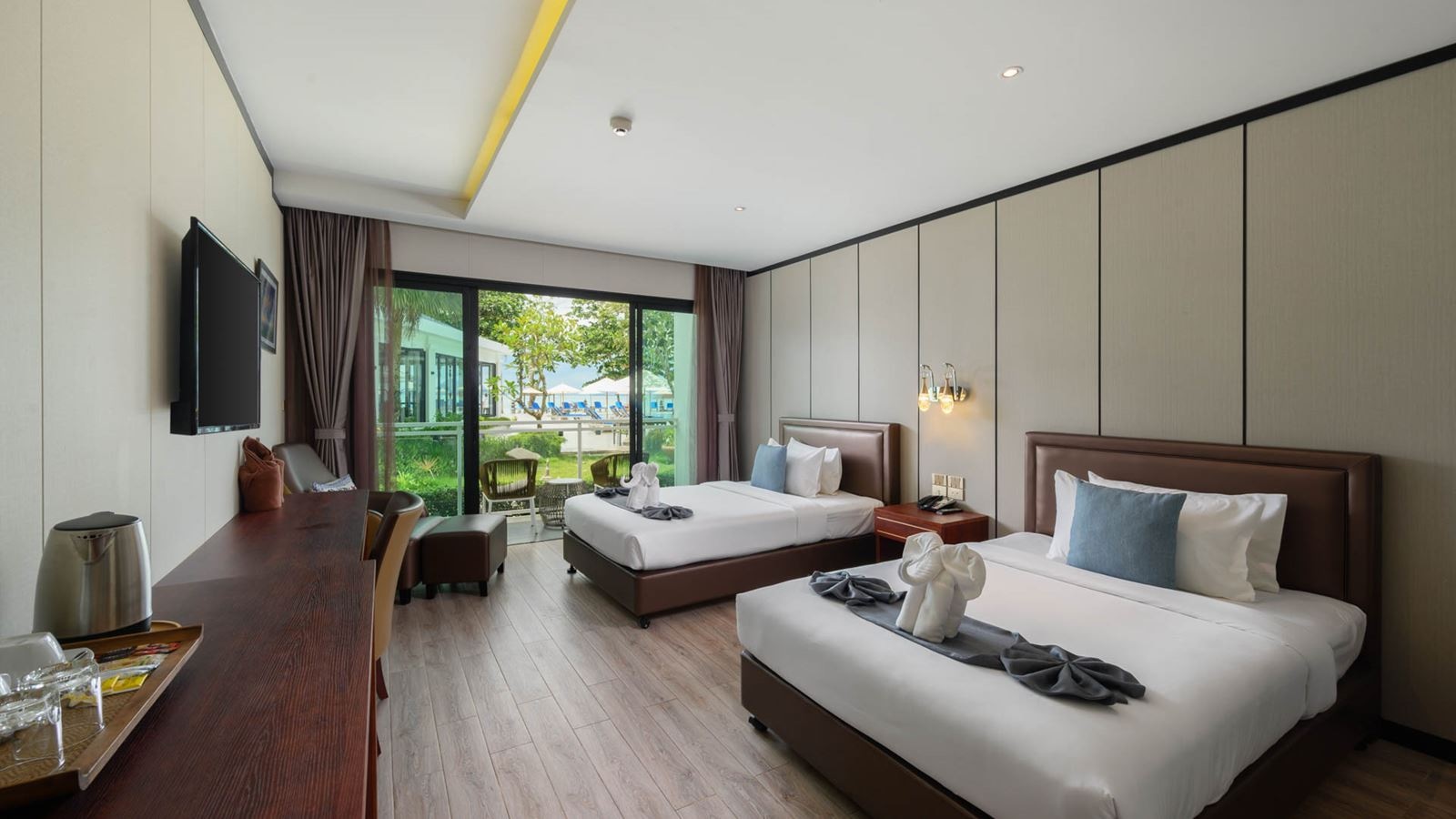 rooms-grand-deluxe-twin-bed