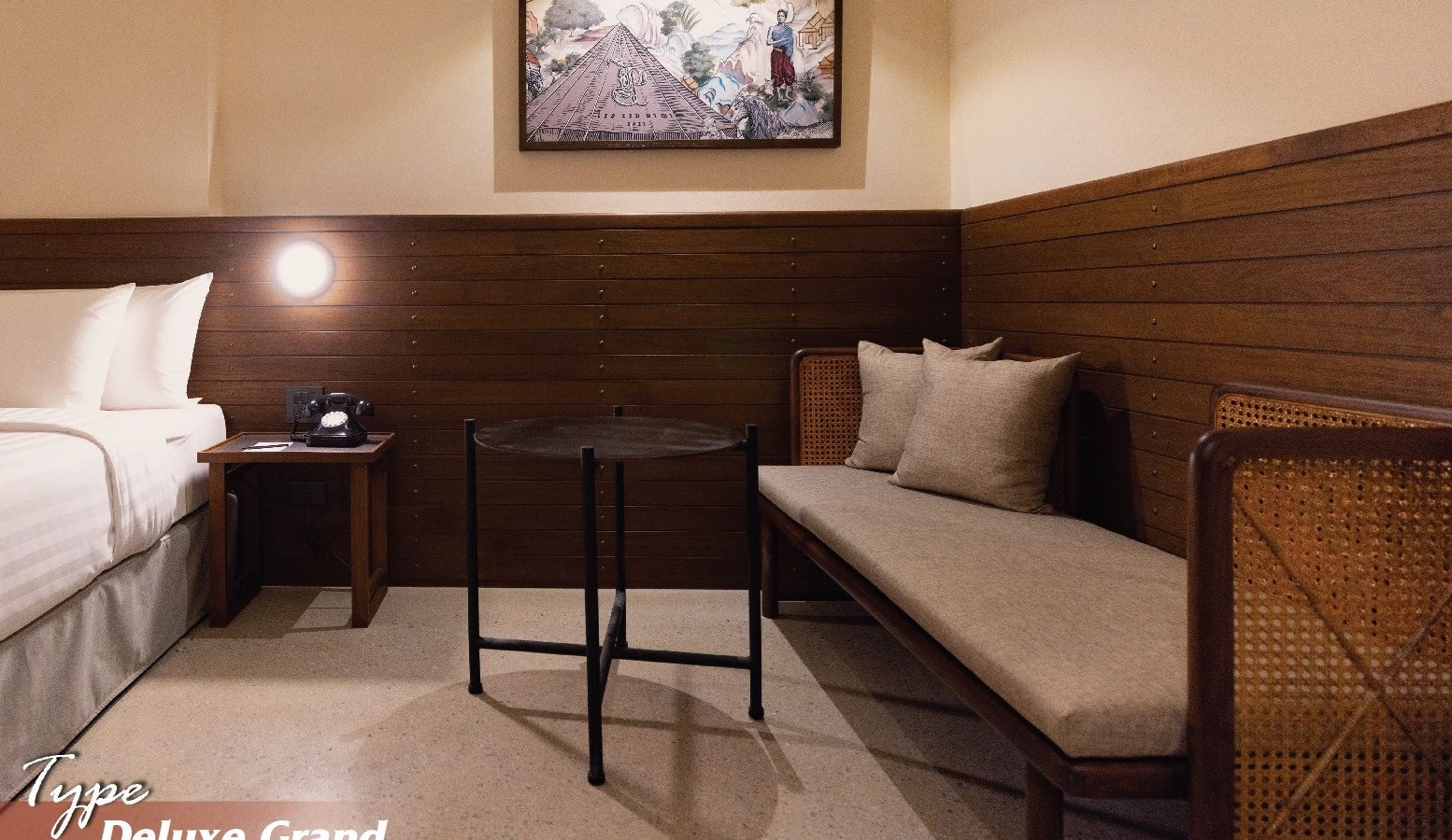 rooms-deluxe-grand-room