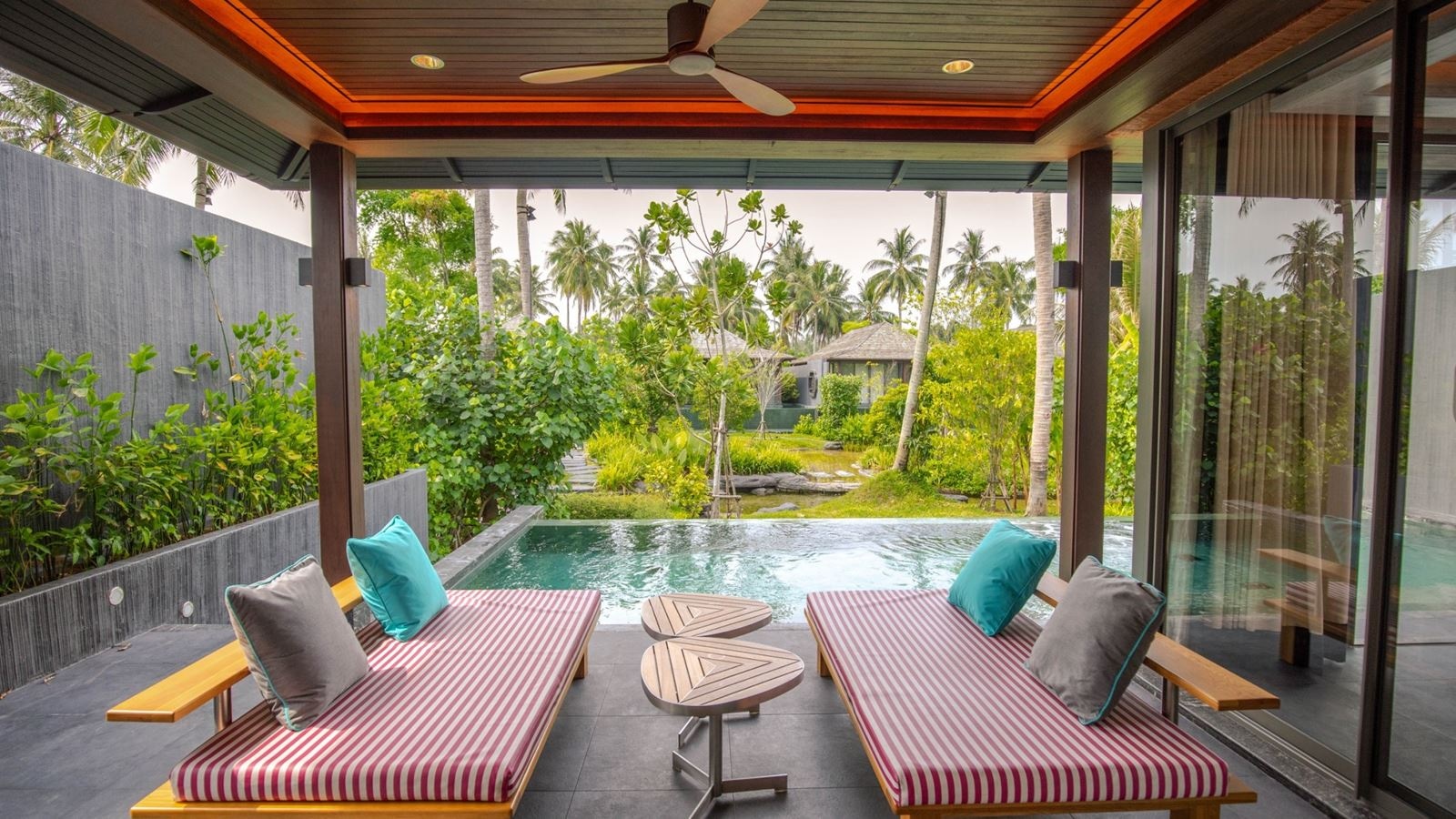 rooms-one-bedroom-luxury-pool-villa