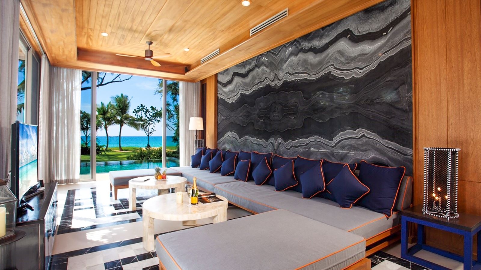 rooms-five-bedroom-beach-front--pool-villa