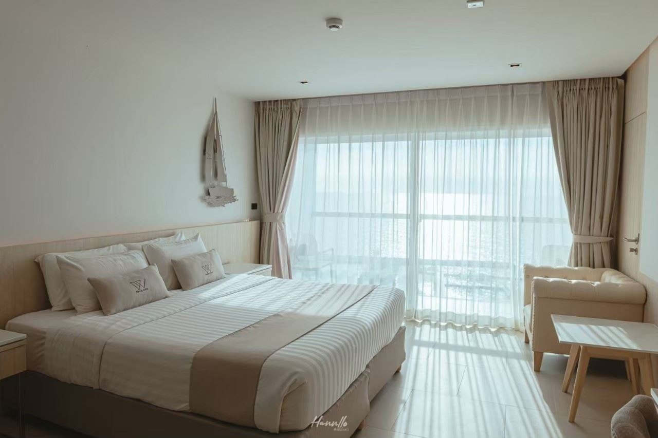 rooms-deluxe-double-seaview