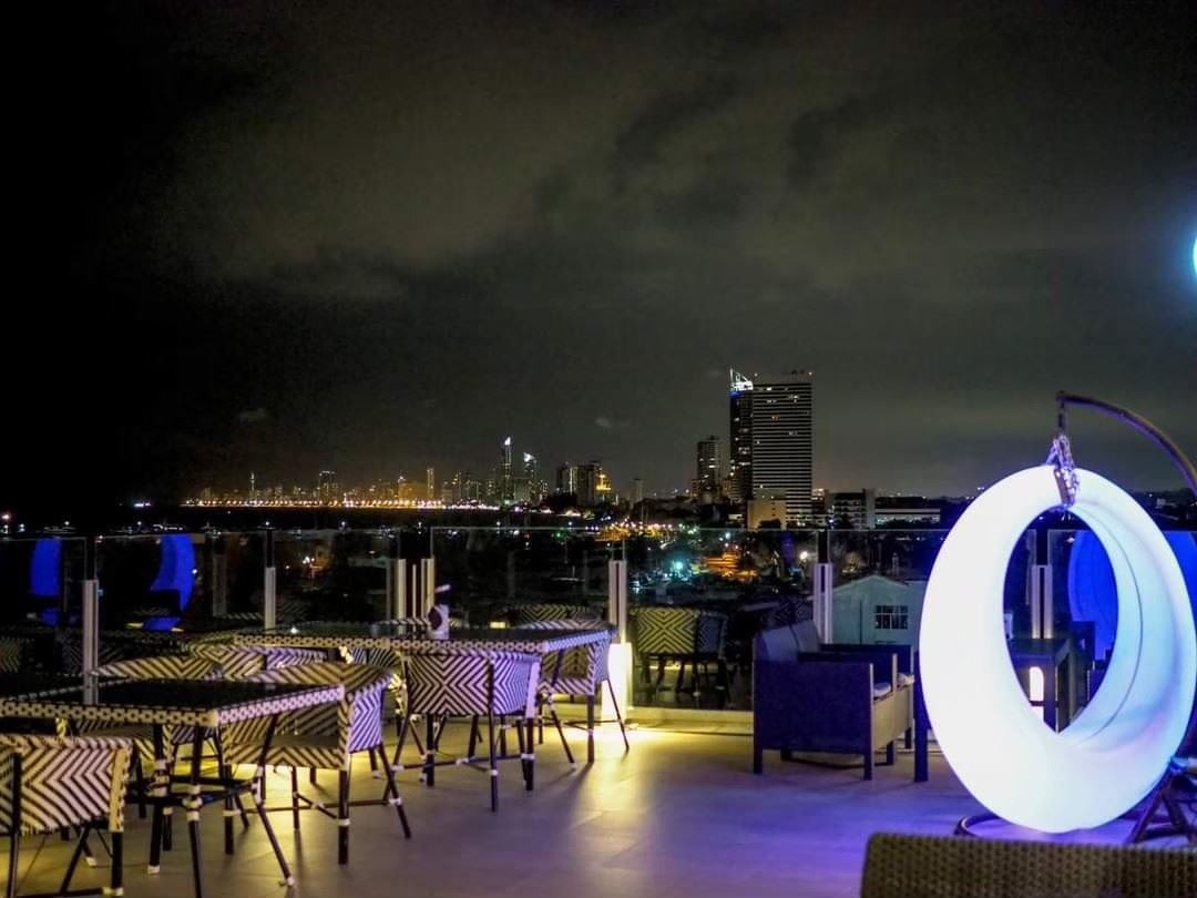 bars-sea-cloud-sky-bar