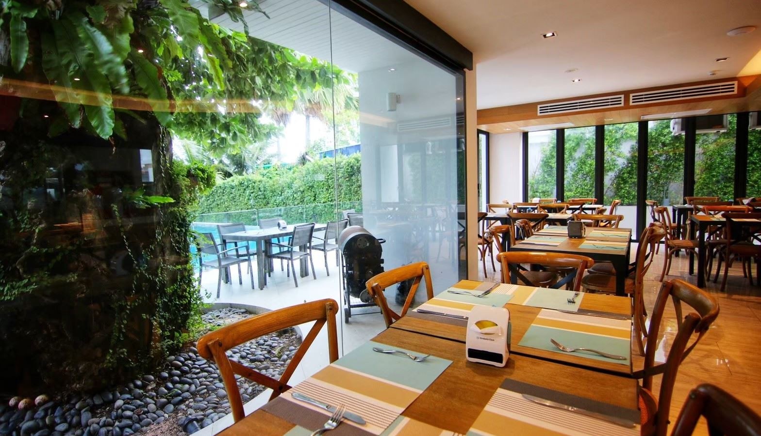 restaurants-sea-hawk