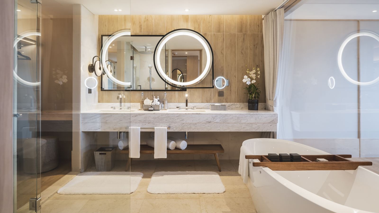 rooms-deluxe-sea-view-suite