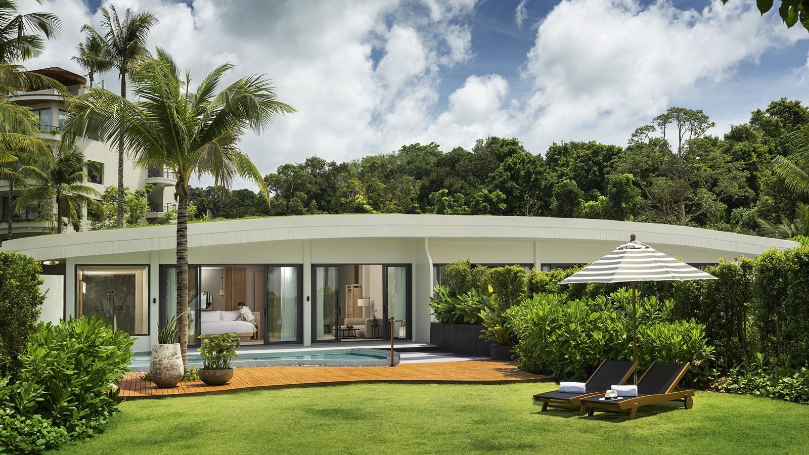 rooms-beachfront-pool-villa