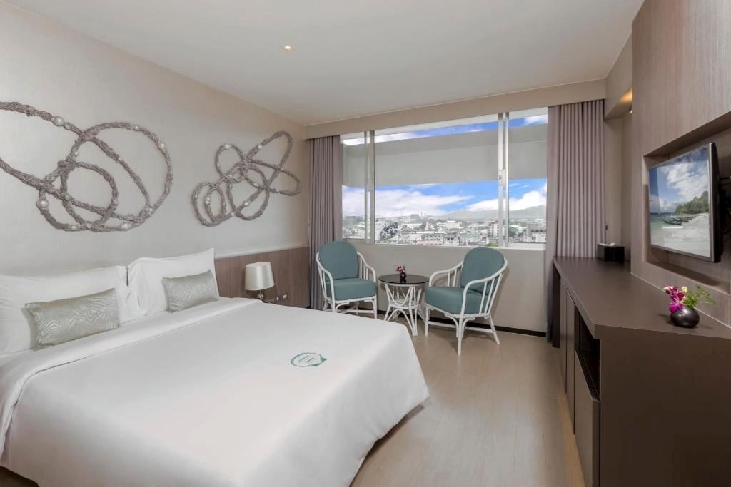 rooms-premium-deluxe-dbl-room