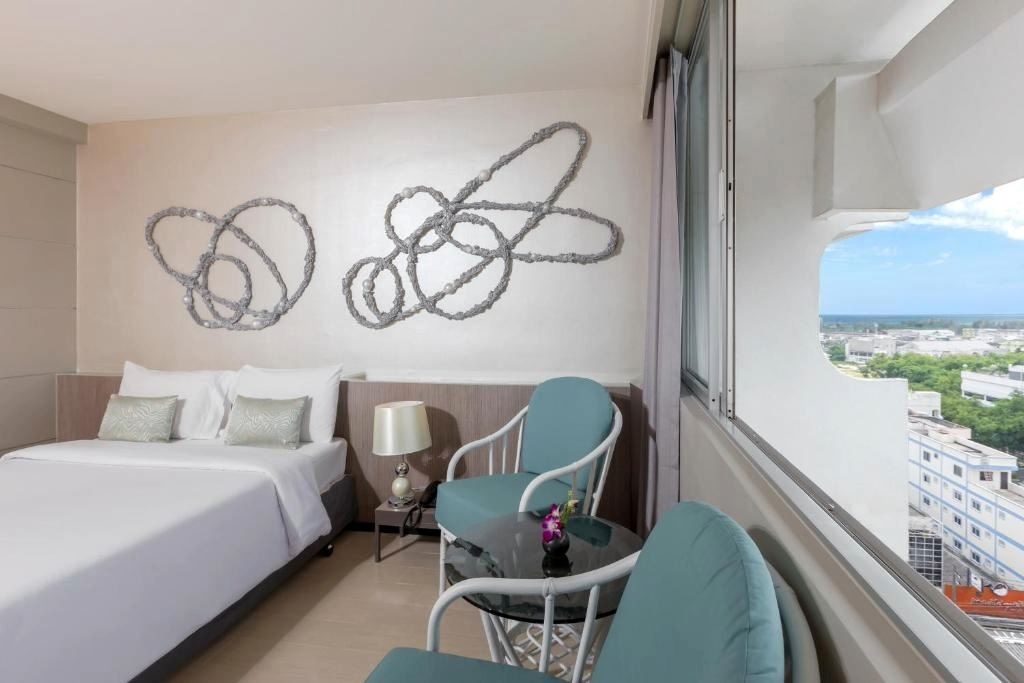 rooms-premium-deluxe-dbl-room