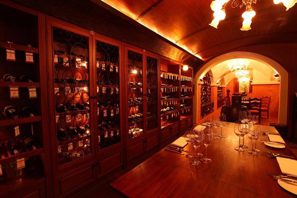 restaurants-royal-grill-room-and-wine-cellar--excellence-and-heritage
