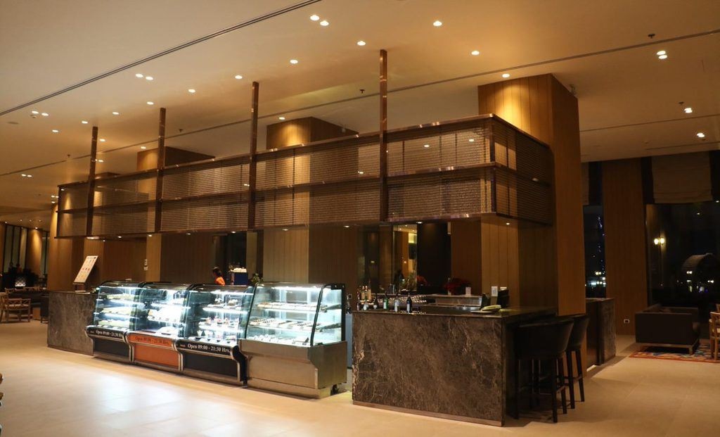 bars-the-bar-at-beach-hotel