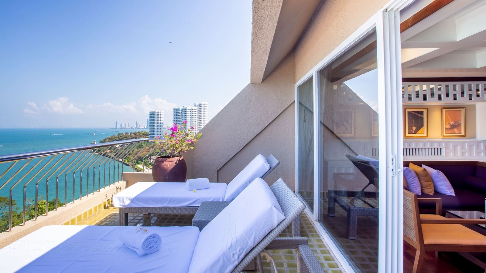 rooms-1-bedroom-princess-suite