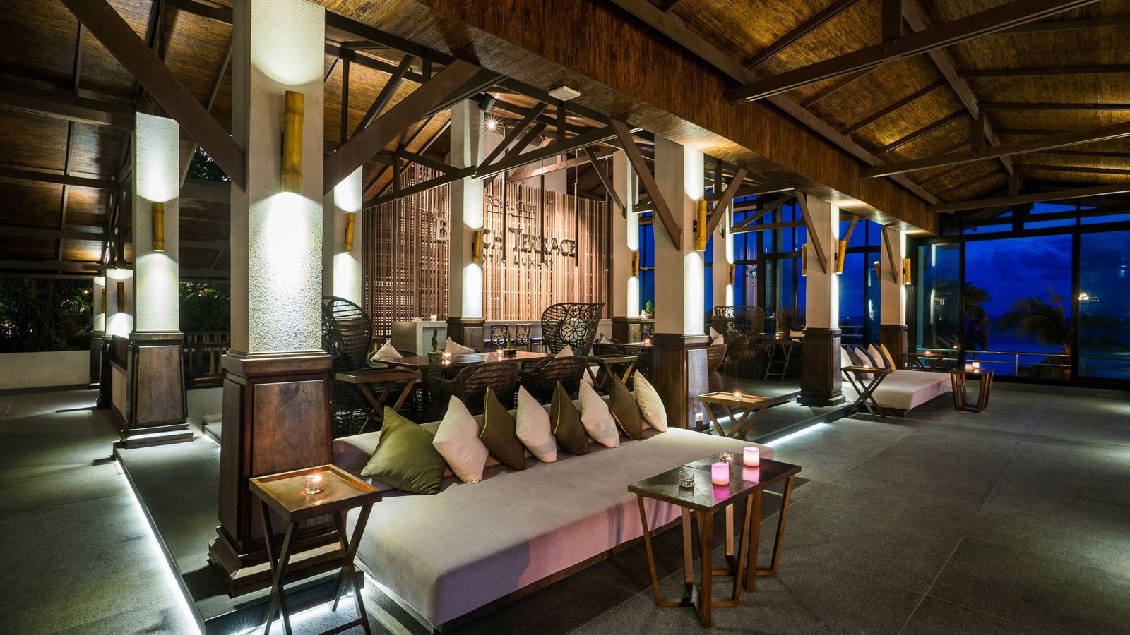 bars-sunset-terrace-lobby-and-bar