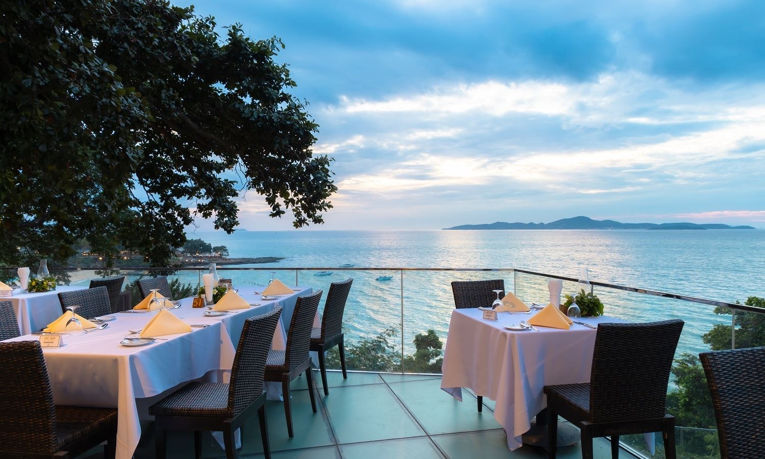 restaurants-larn-thong--authentic-thai-traditions