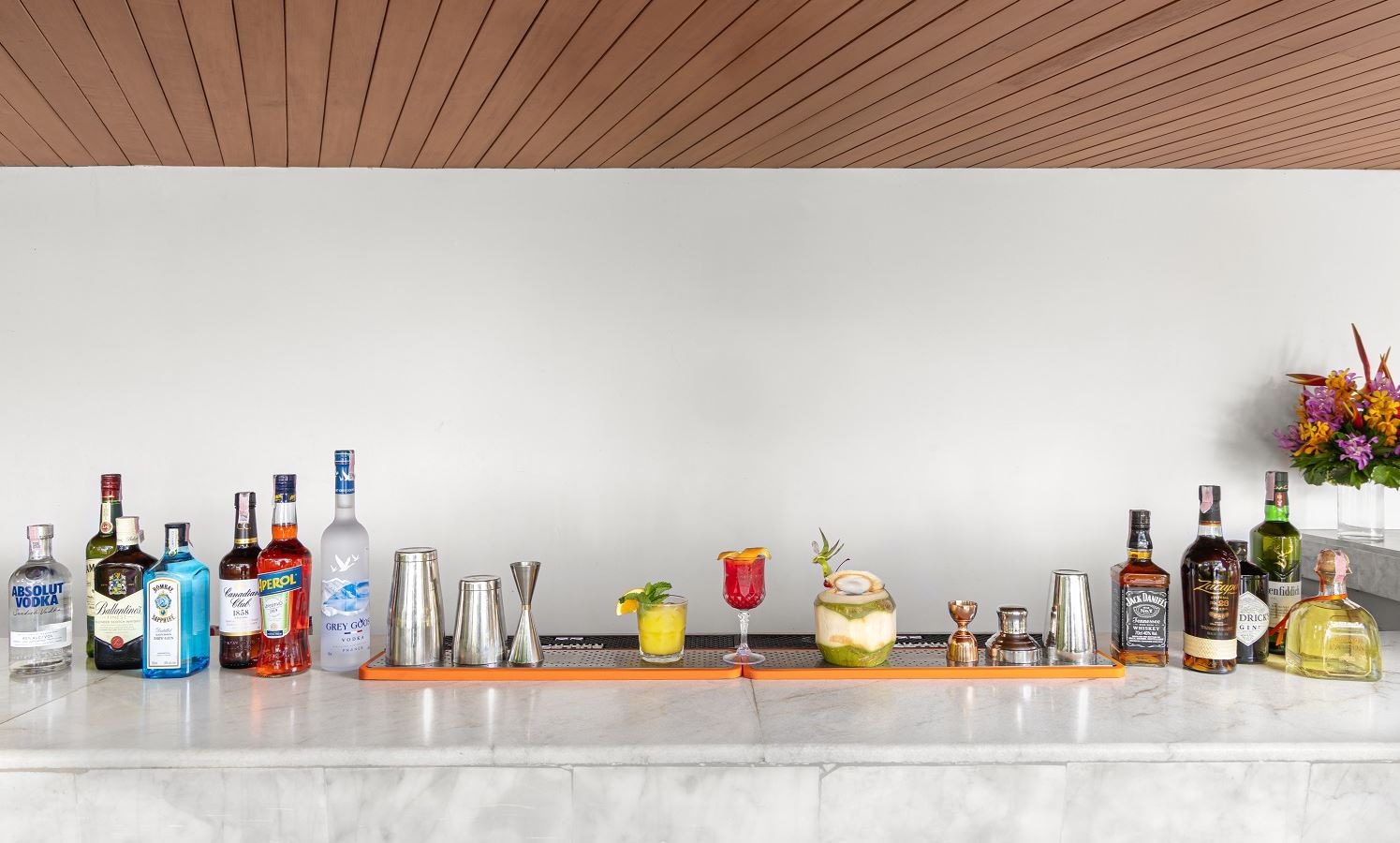 bars-infini-grand-bar--royal-cliff-grand-hotel-poolside