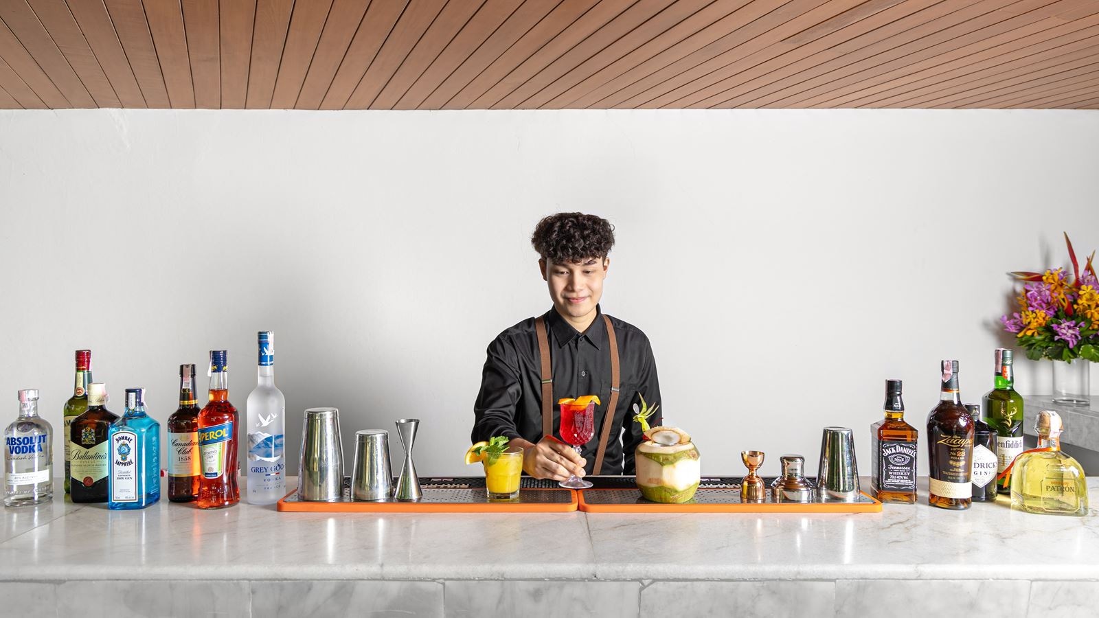 bars-infini-grand-bar--royal-cliff-grand-hotel-poolside