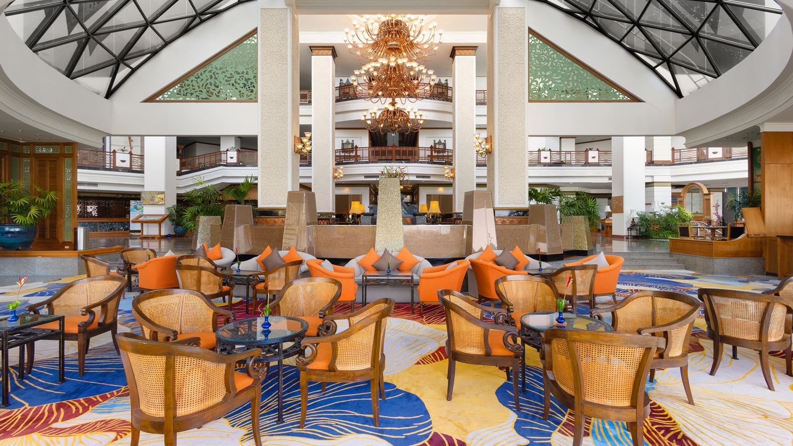 bars-the-bar--royal-cliff-grand-hotel