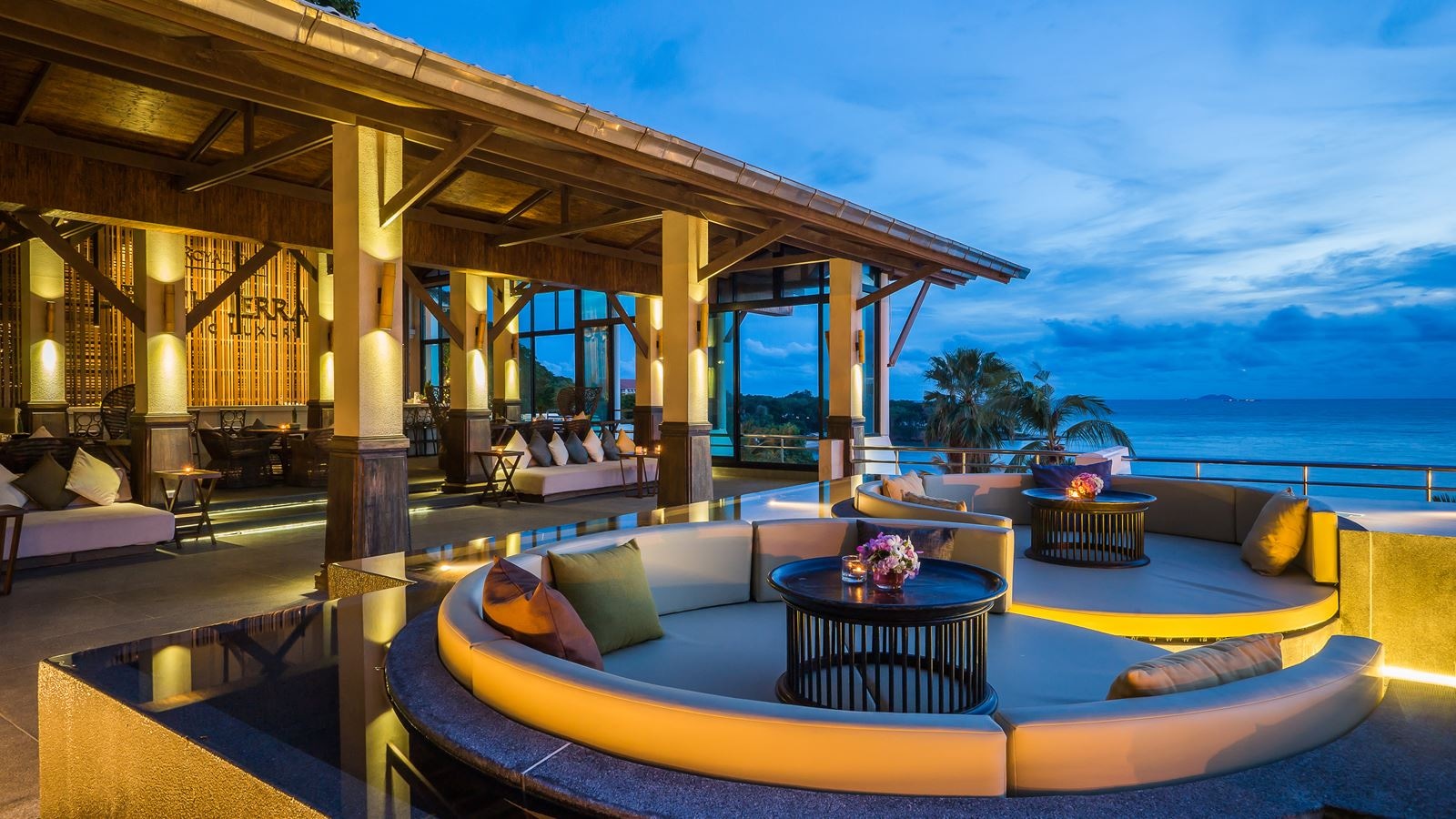 bars-sunset-terrace-lobby-and-bar