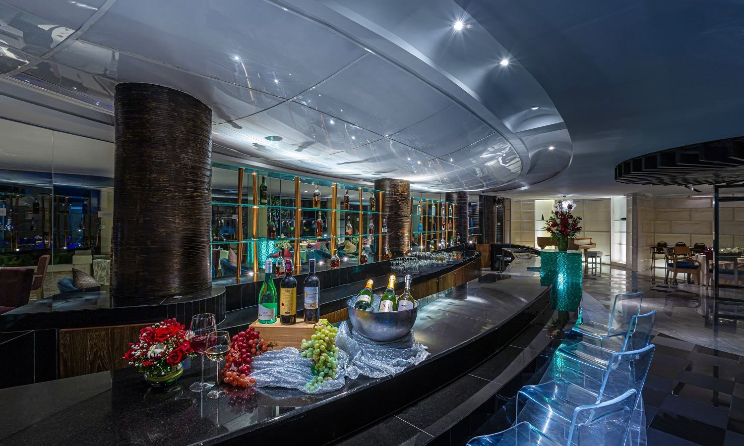 bars-the-bar--caprice