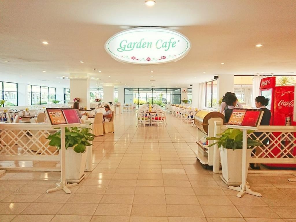 restaurants-atrium-food-bar