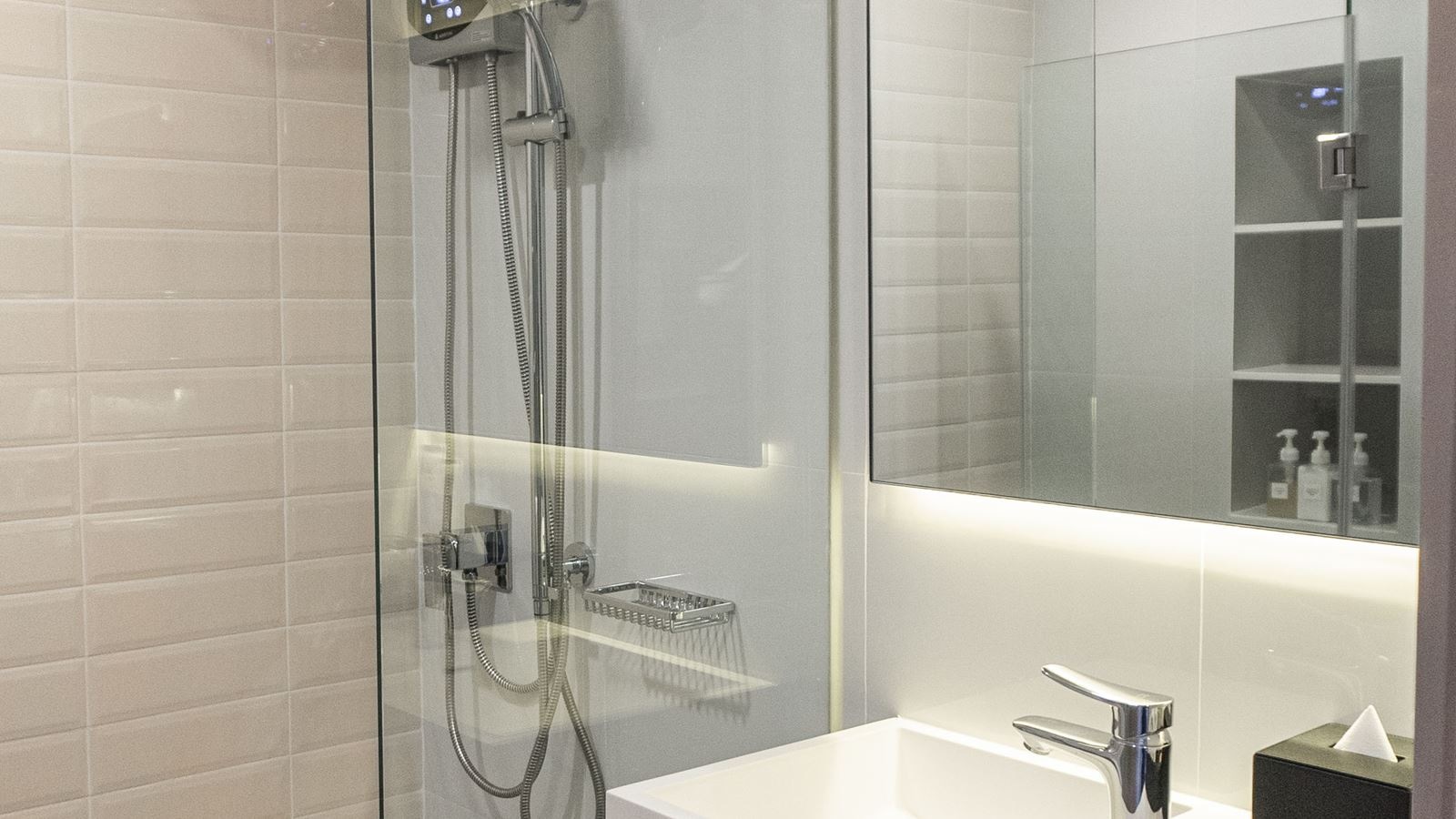 rooms-two-bedroom-duplex-suite