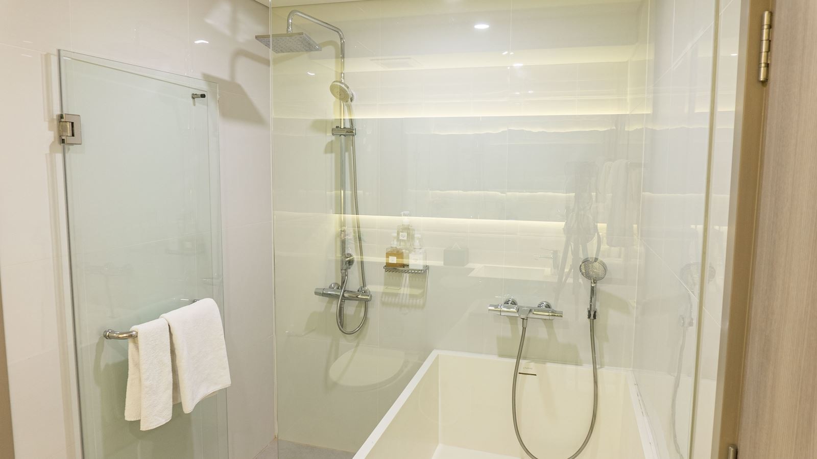 rooms-duplex-family-suite