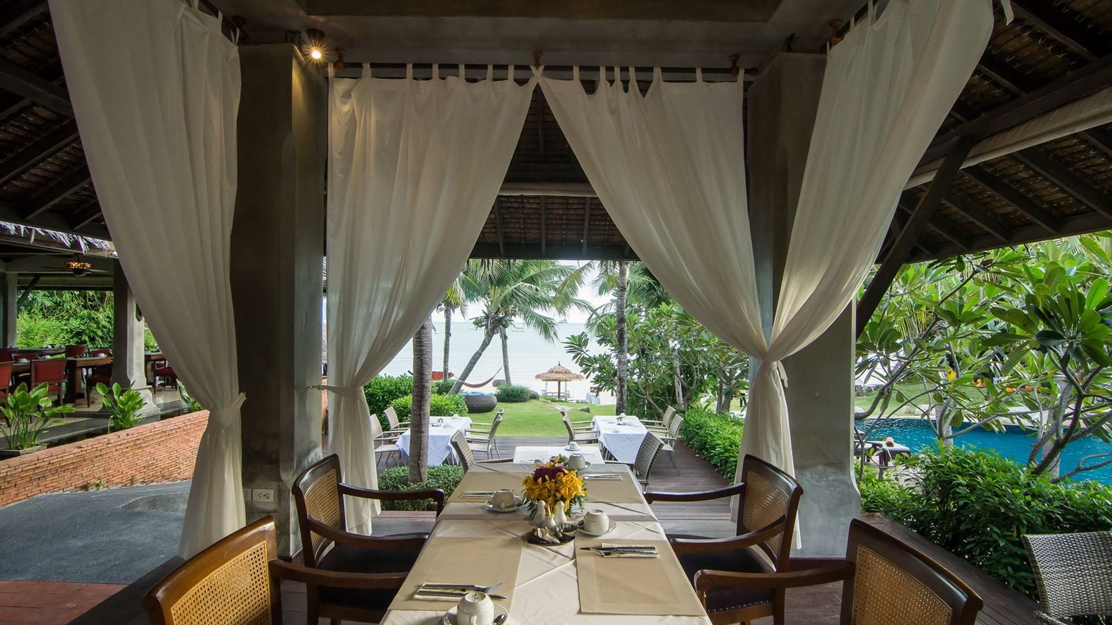 restaurants-spice-zone-beach-restaurant