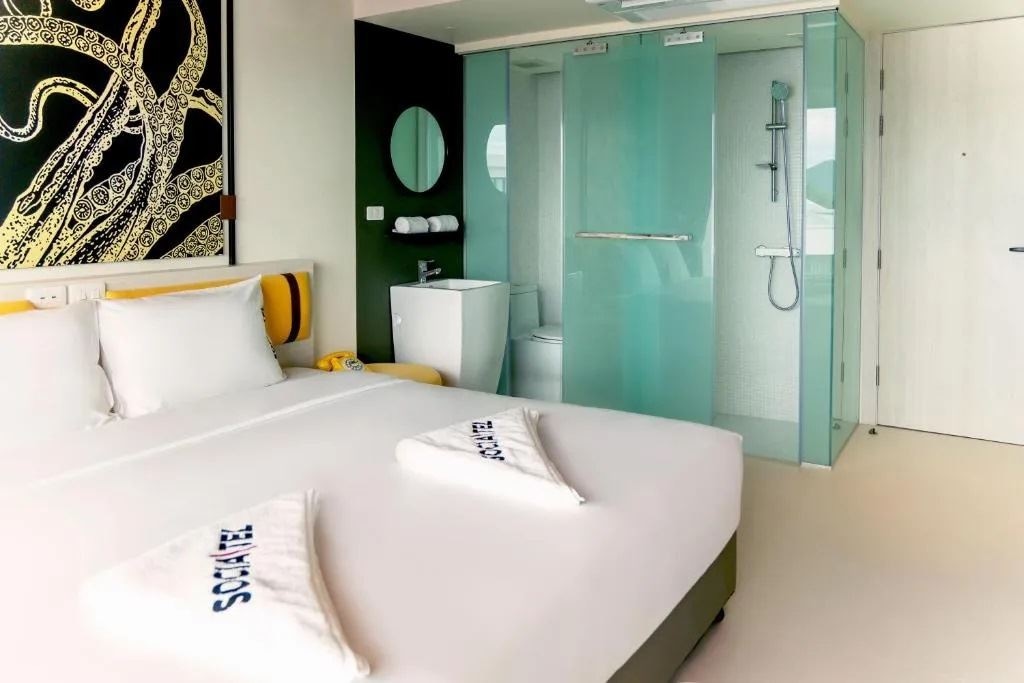 rooms-superior-pool-view