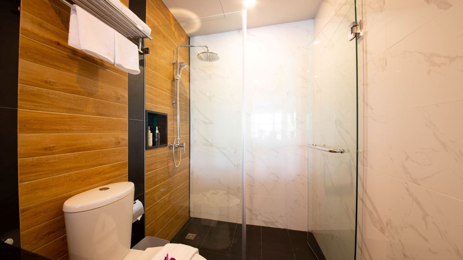 rooms-executive-room