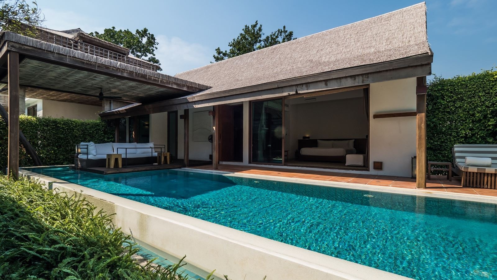 rooms-la-canna-beachfront--pool-villa