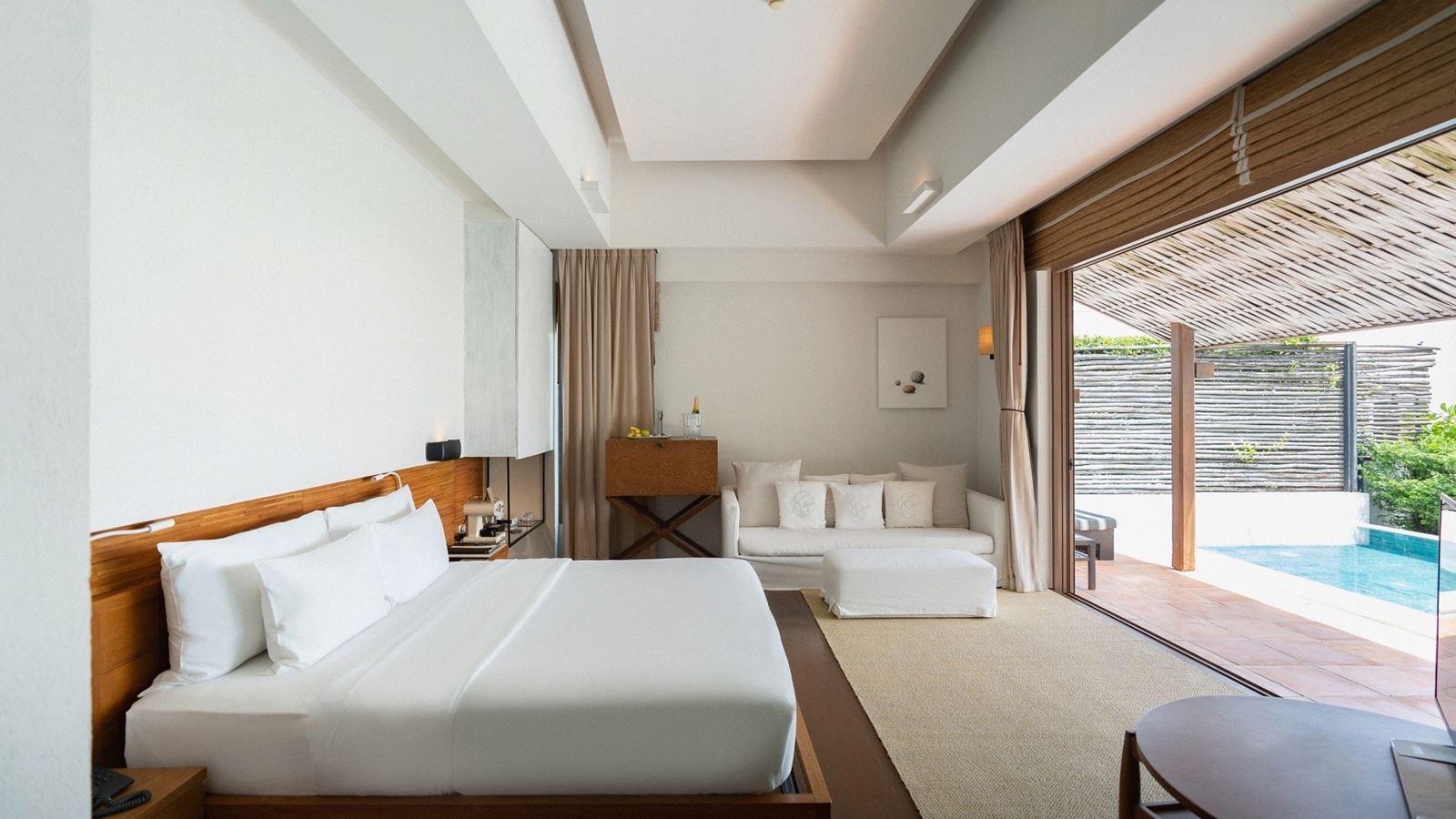 rooms-la-canna-beachfront--pool-villa