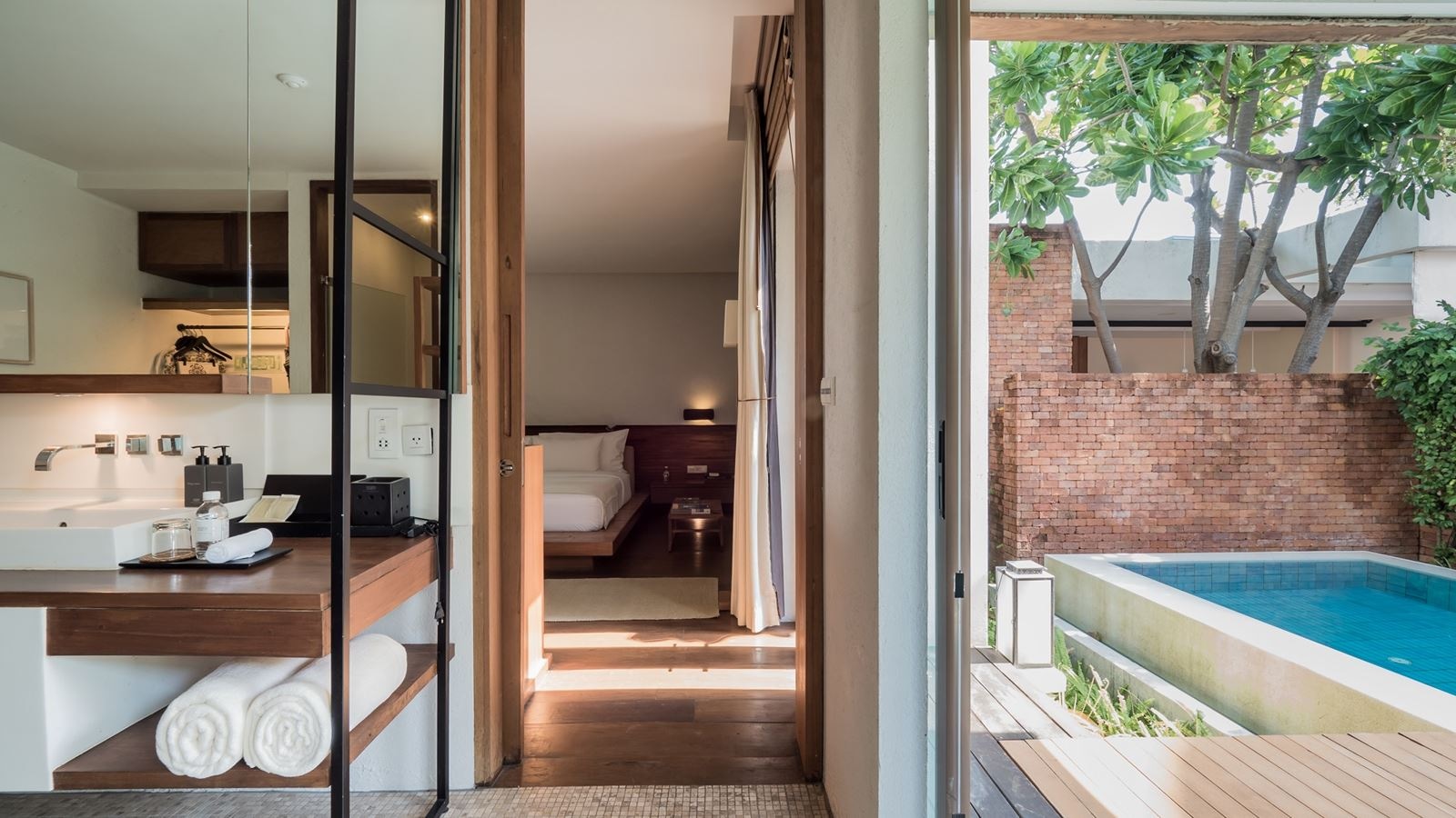 rooms-oceanbed-pool-villa