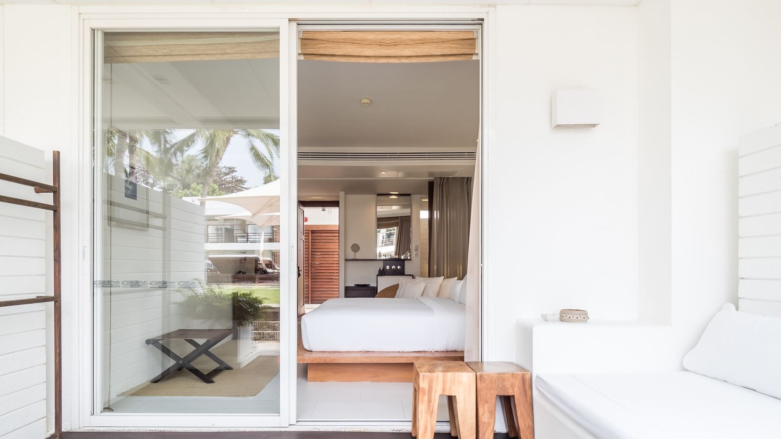 rooms-silksand-room-twin-bed