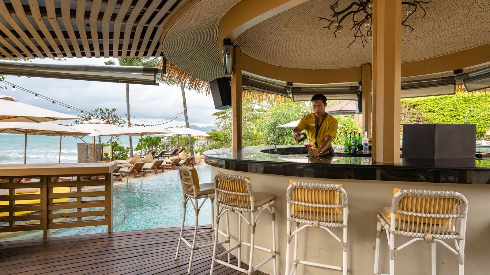 bars-saii-beach-club