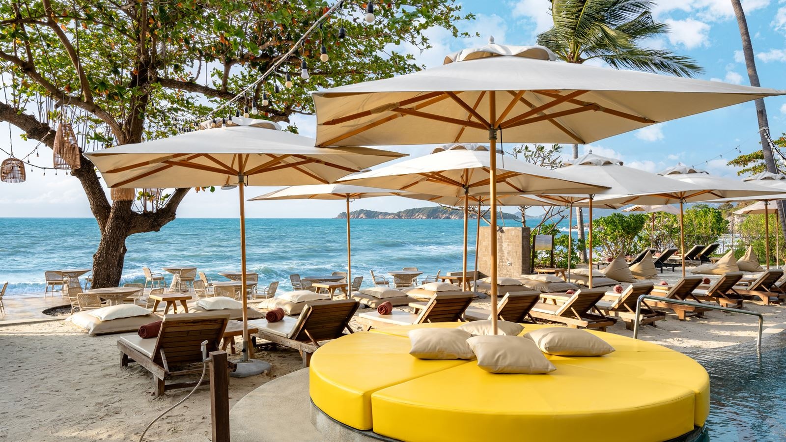 bars-saii-beach-club