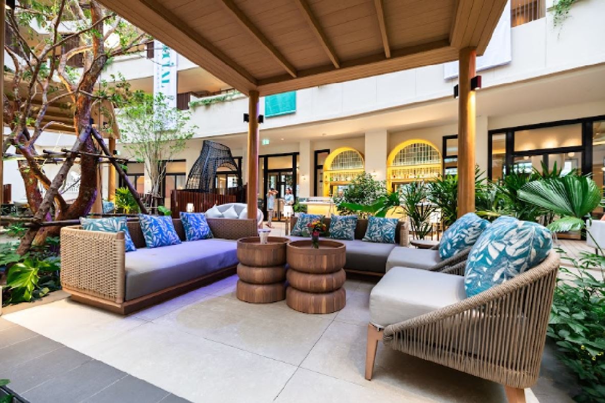 restaurants-beast--butterflies