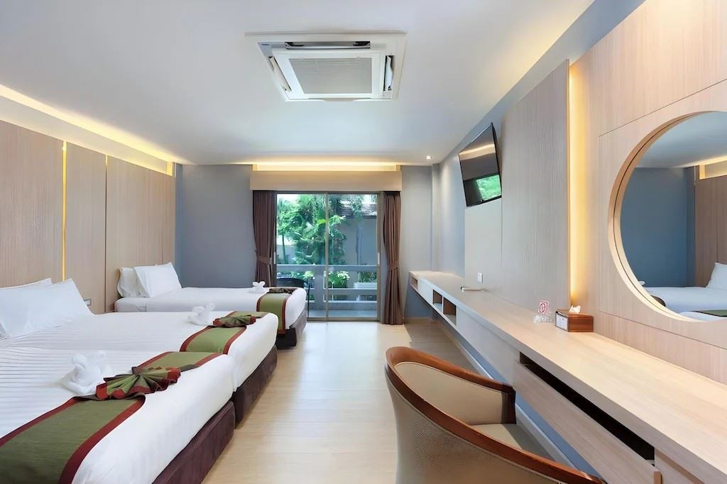 rooms-deluxe-triple-room